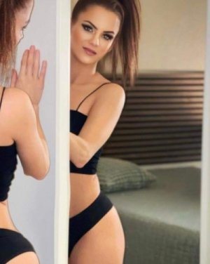 Eli, Young, Escort Service Budapest. If you are looking for a sex partner with a little girl in Buda