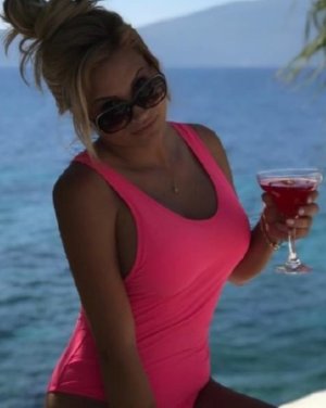 Erwachsene Escort Blondes Escort Girl Maria